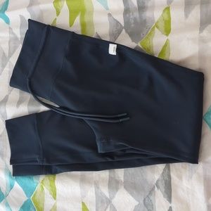 Vuori Daily Legging XS Color: Ink